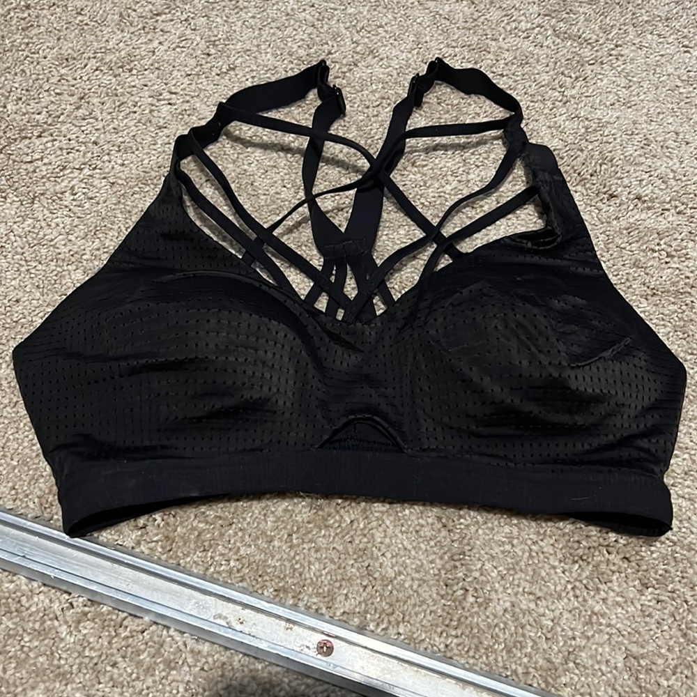 Victoria’s Secret sports bra 34C black